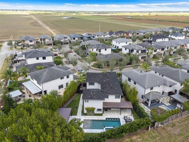 Building Photo - 16184 SW 136 Way