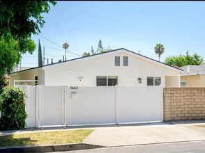 Building Photo - 7462 Topeka Dr