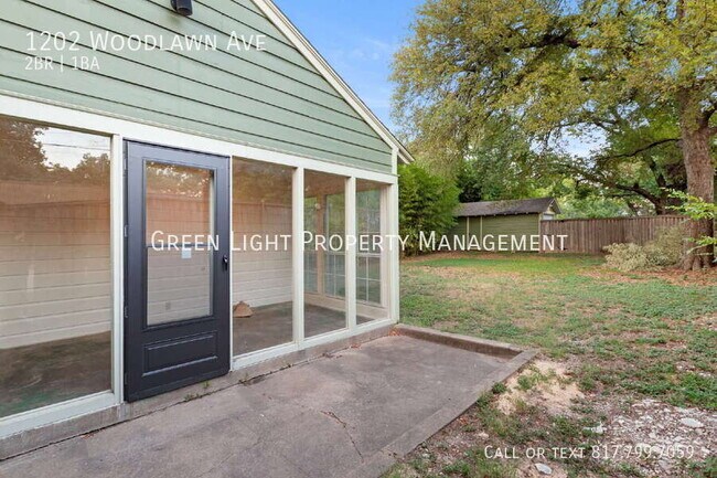 Building Photo - 1202 Woodlawn Ave