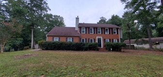 Building Photo - 3820 E Carlyle Ct