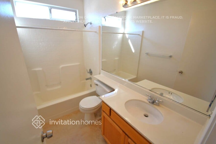 Building Photo - 3542 Catalina Way