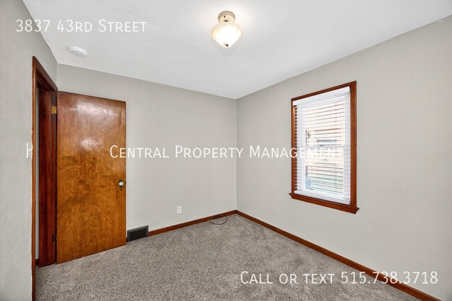 Building Photo - 3837 43rd St