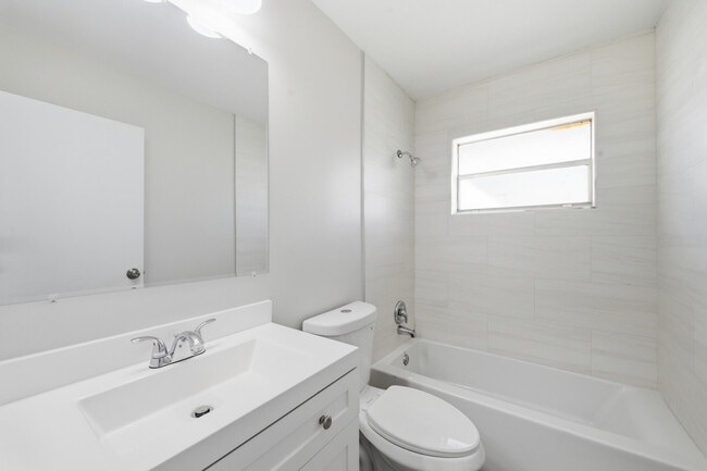 Building Photo - 284 Flanders F