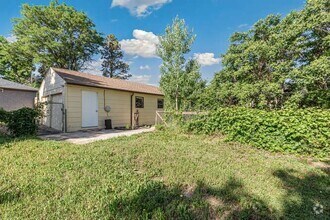 Building Photo - Super Cute 1 Bed, 1 Bath Carriage House!! ...