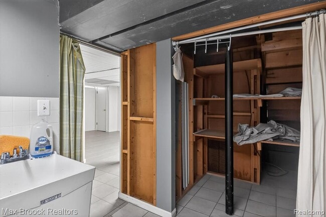 Building Photo - 33815 Orban Dr