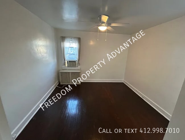 Building Photo - 1457 Tolma Ave