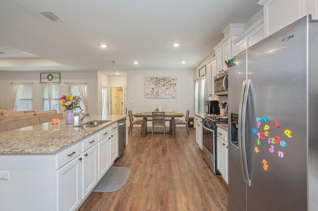 Building Photo - 1126 Valor Walk