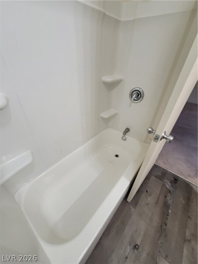 Building Photo - 3412 Townhouse Dr