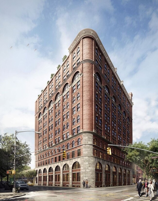 Building Photo - 275 W 10th St