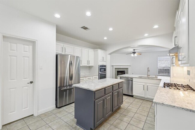 Building Photo - 1025 Horne Dr