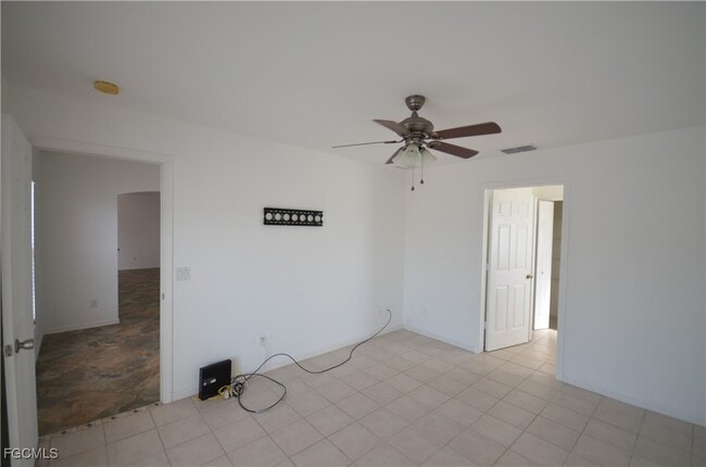 Building Photo - 1126 NW 2nd Ave