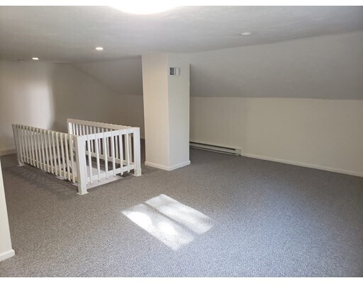 Building Photo - 41 Lamplighter Ln