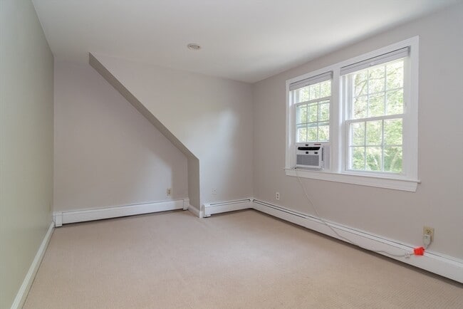 Building Photo - 15 Charles St