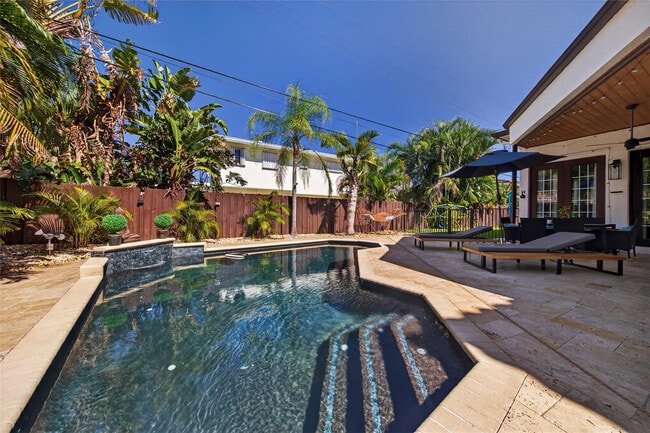 Building Photo - 2211 St