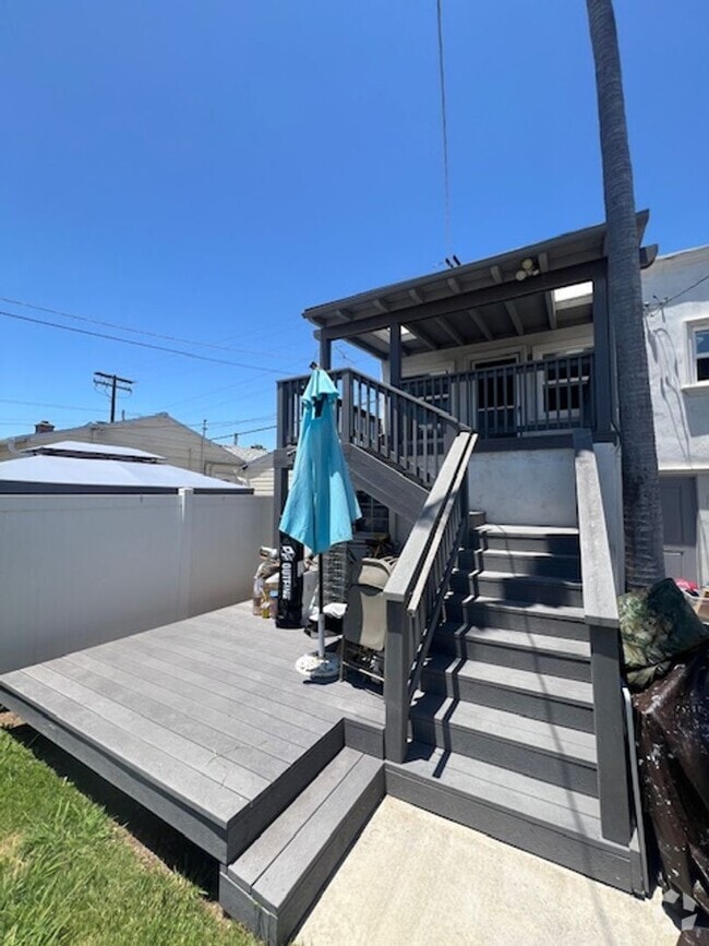 Building Photo - La Mesa Multi