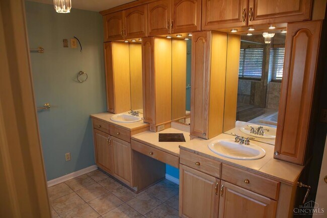 Building Photo - 8593 Concord Hills Cir