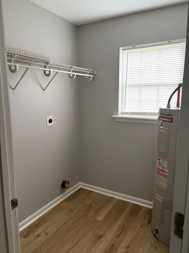 Building Photo - 1404 Georgia Ave SE