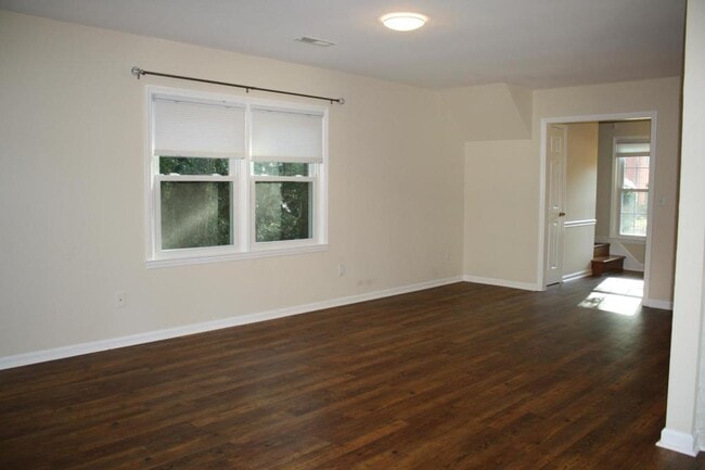 Building Photo - 1024 Plantation Ct