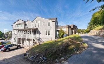Building Photo - 32 Woodlawn Dr