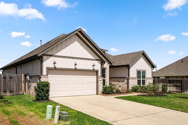 Building Photo - 500 Wild Grv Ln