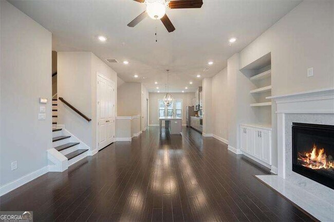 Building Photo - 1505 Slopeside Loop SE