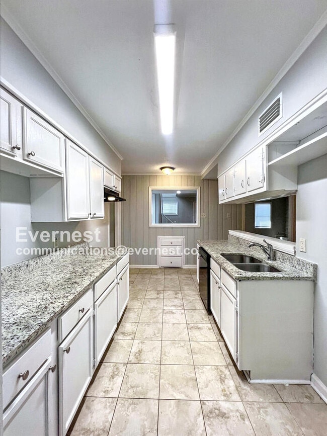Building Photo - 4377 Aldridge Dr