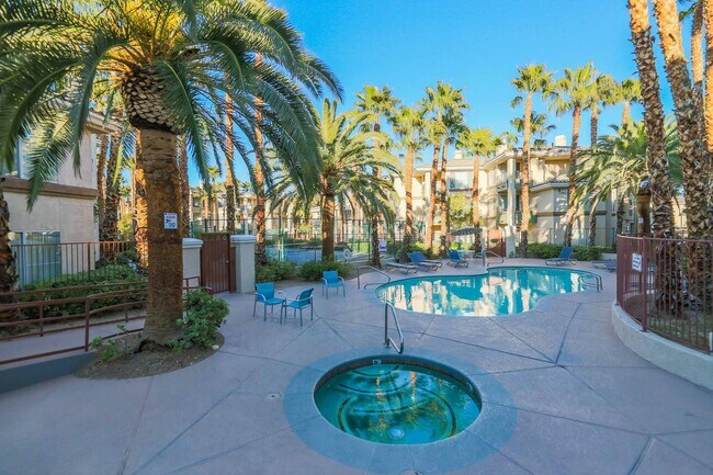 Building Photo - Two Bedroom Condo in Guard Gated Vistana