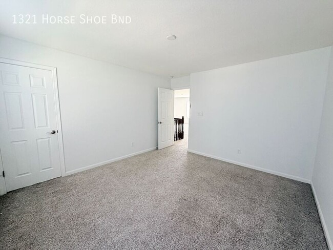 Building Photo - 1321 Horse Shoe Bnd