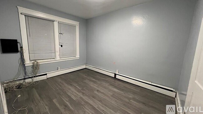 Building Photo - 42 De Soto St