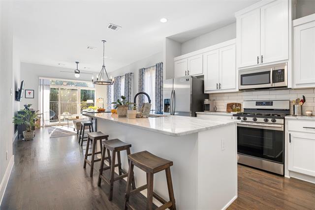 Building Photo - 312 N Henderson Ave