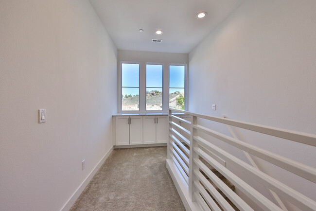 Building Photo - 11051 Eka Way