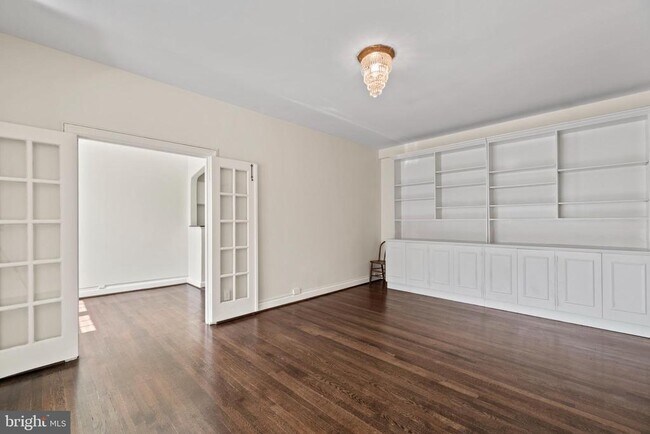 Building Photo - 2737 Devonshire Pl NW