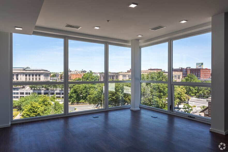 9 E Mt. Royal Apartments 9 E Mount Royal Ave Baltimore MD 21202