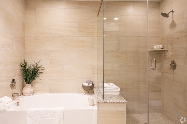 Building Photo - Luxury & Convenience in Houston!