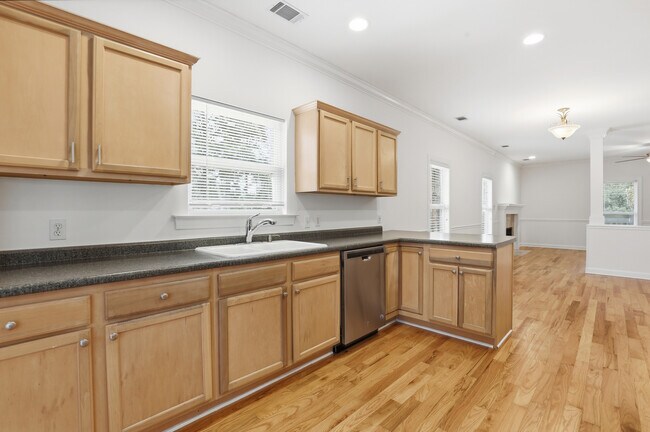 Building Photo - Lowcountry living on beautiful Whitemarsh Island
