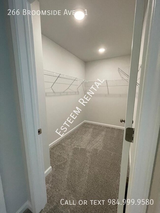 Building Photo - 266 Broomside Ave