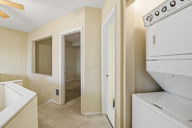 Building Photo - 6337 Roosevelt Rd