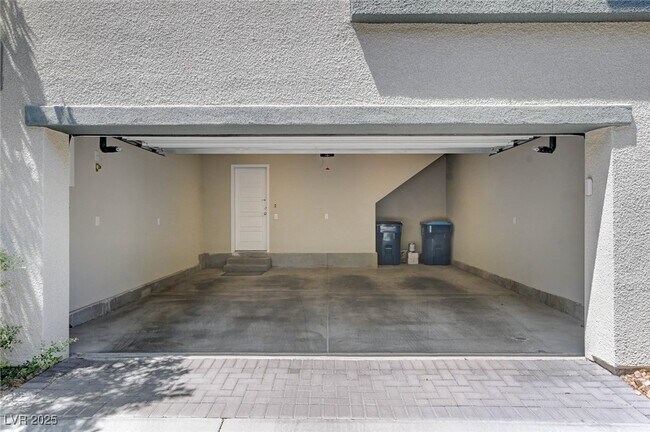 Building Photo - 11302 Kraft Mountain Ave