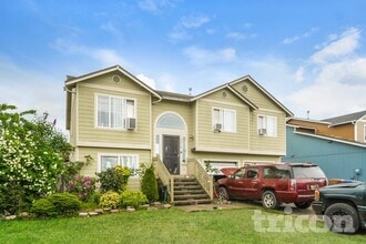 Building Photo - 4518 S 79th St