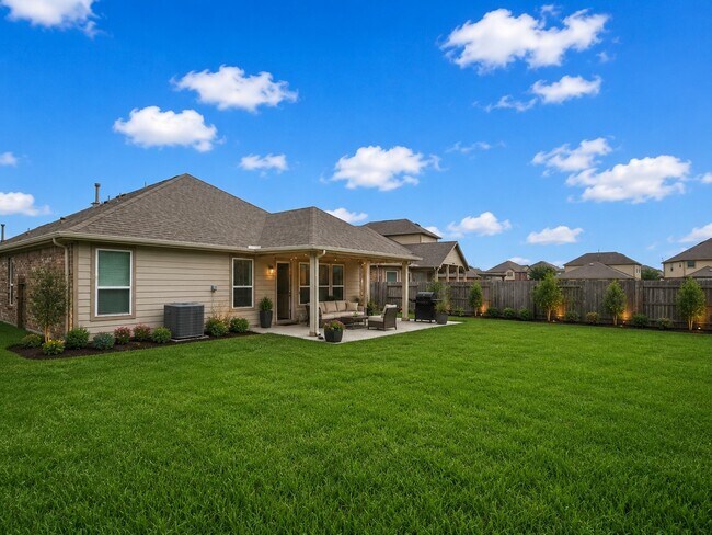 Building Photo - 3318 Regal Park Ln