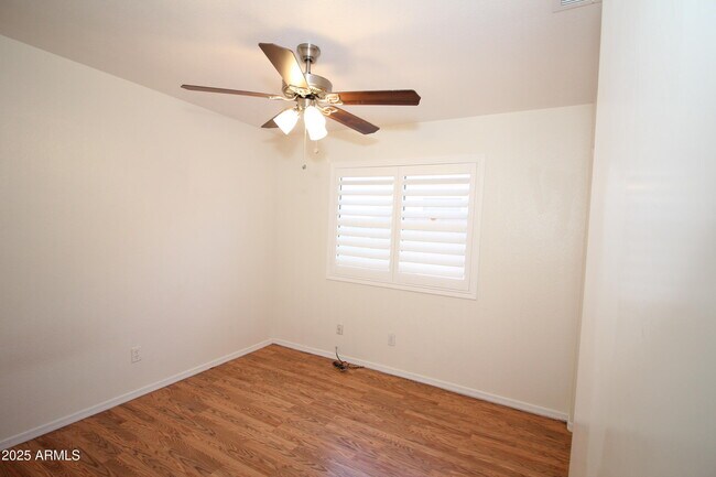Building Photo - 11932 N 86th Ln