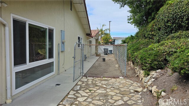 Building Photo - 7012 Beechfield Dr