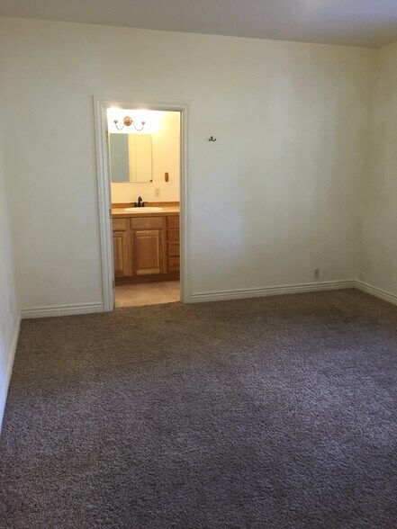 Building Photo - 3174 Lindsey Loop