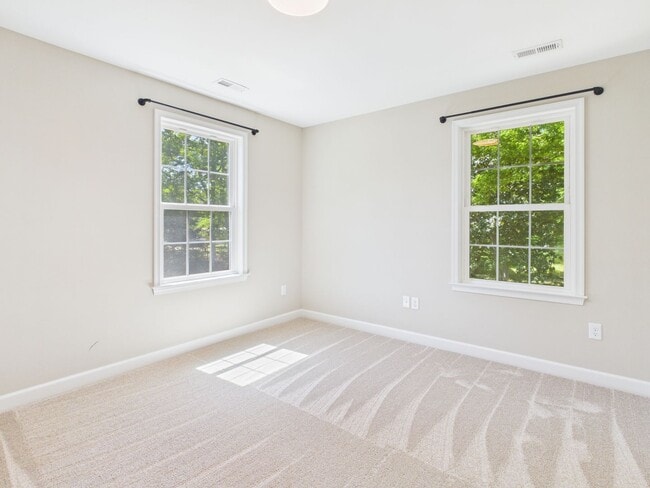 Building Photo - 1700 Dinwiddie Ave