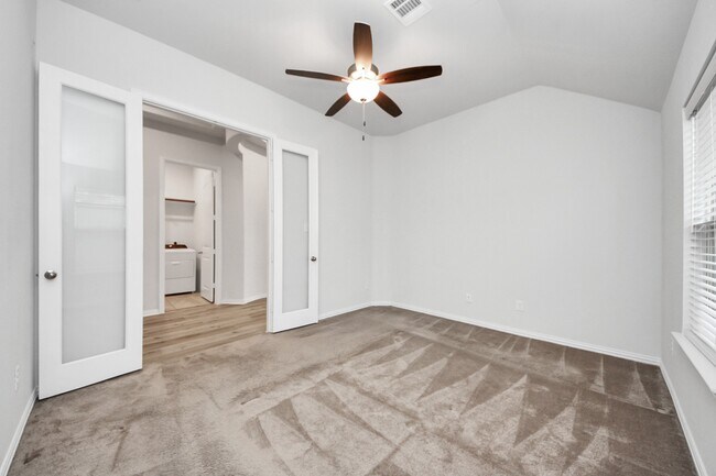 Building Photo - 165 Sunray Creek Dr