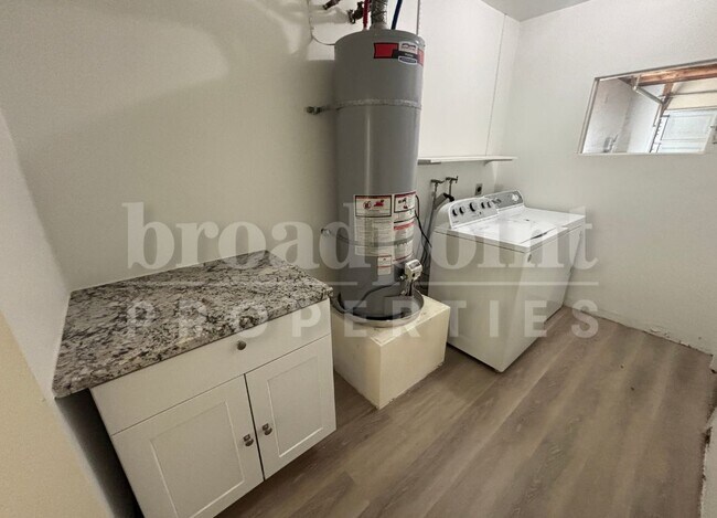 Building Photo - 15635 Corte Raposo