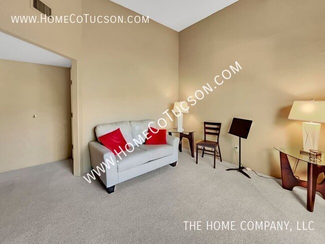 Building Photo - Short Term Furnished Foothills Condo 5675 N Camino Esplendora-2211