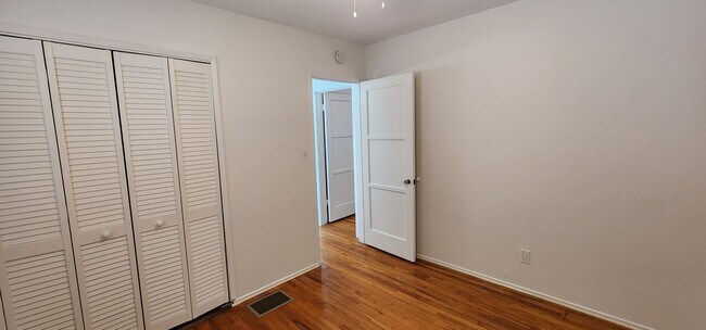 Building Photo - 4334 60th St