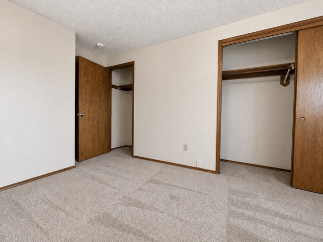 Building Photo - 21318 SE Alder Ct