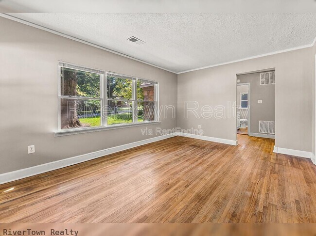 Building Photo - 1678 Alta Vista Ave